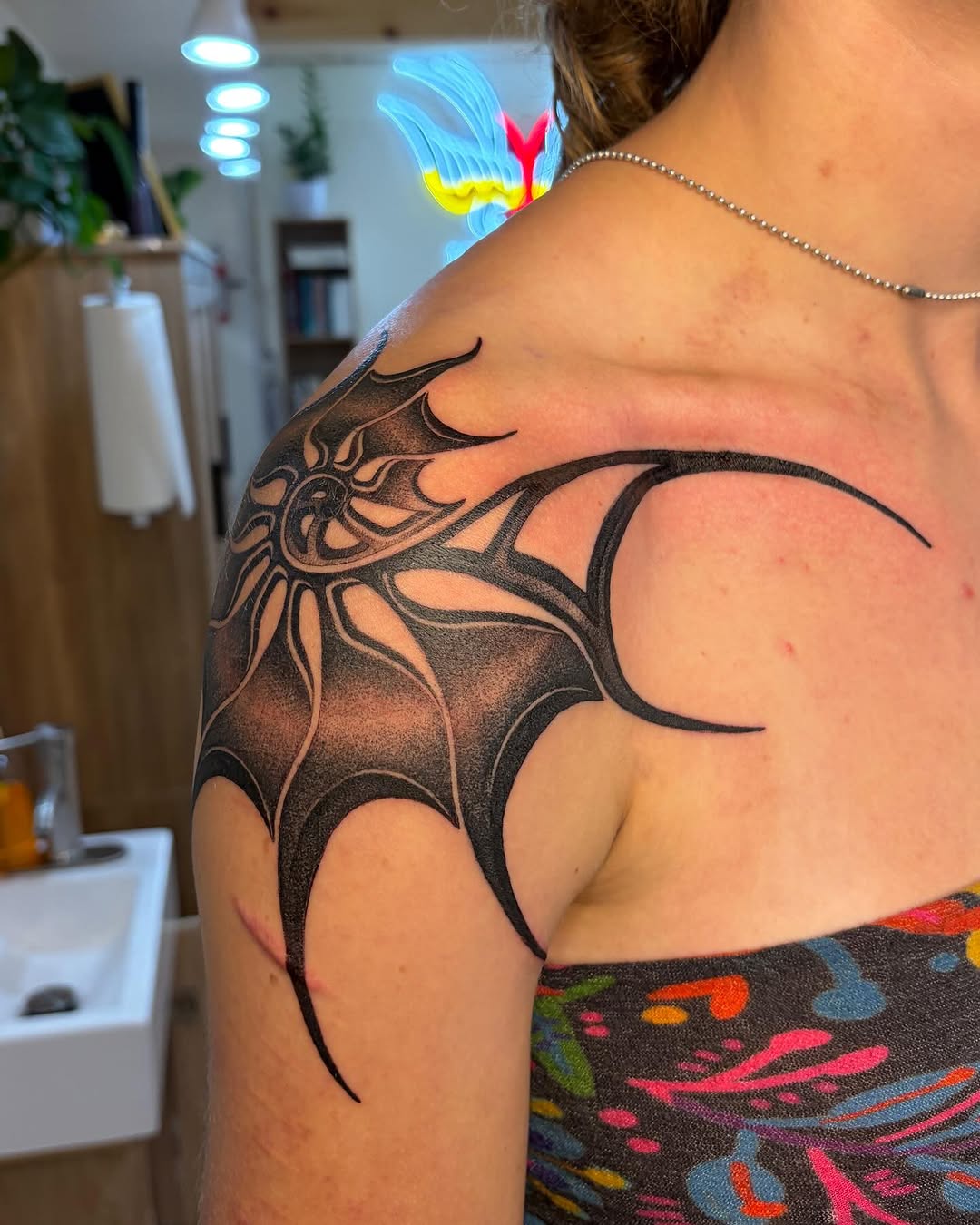 Tattoo by @et._.go._.tattoo — blackwork, dotwork