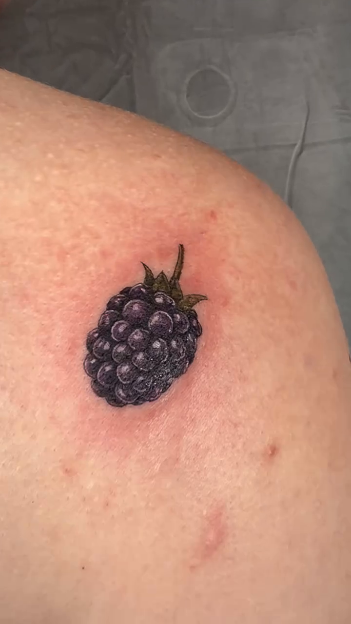 Tattoo by @paintedbyhanna.ink â realism, fine_line