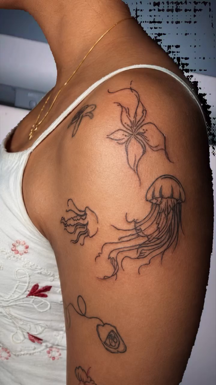 Tattoo by @engraveinks β fine_line, minimalist