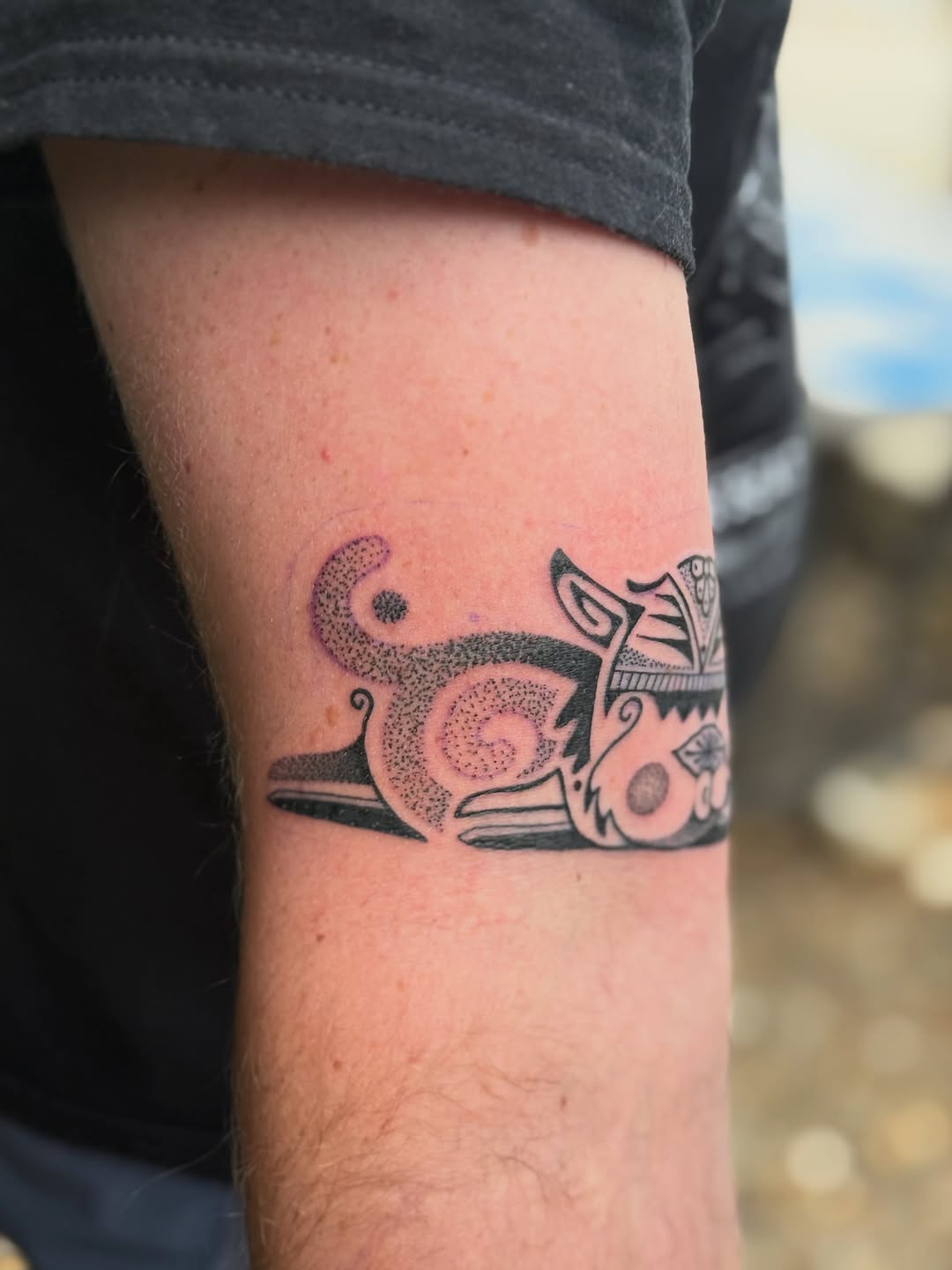 Tattoo by @london_on_the_tatts β dotwork, blackwork