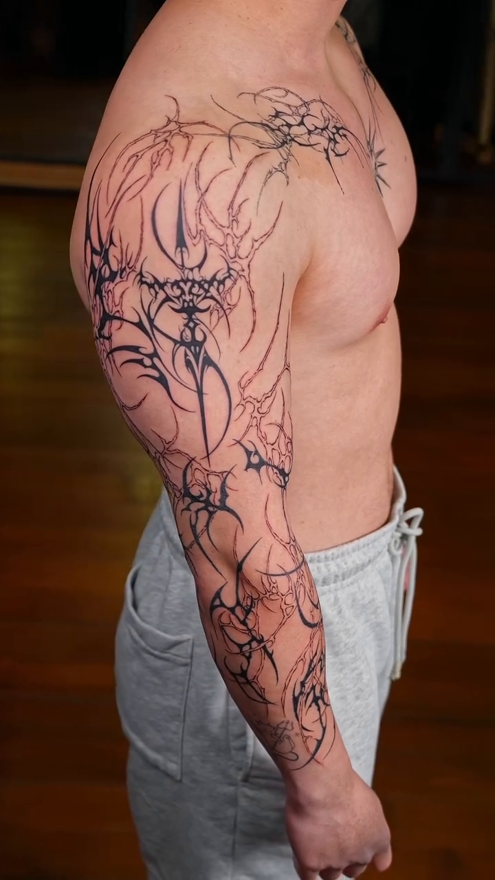 Tattoo by @mei_tatt — blackwork, geometric