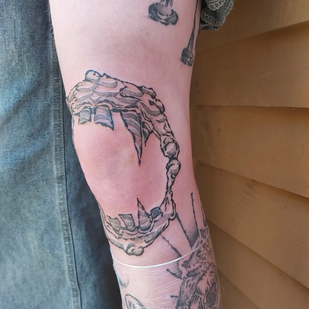 Tattoo by @mashby.ttt — black_and_grey, illustrative
