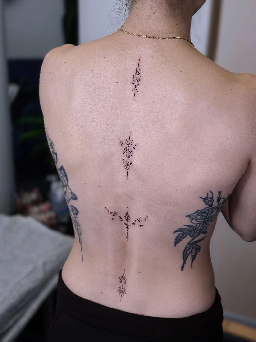 Tattoo by @ariana_tattooing — fine_line, geometric