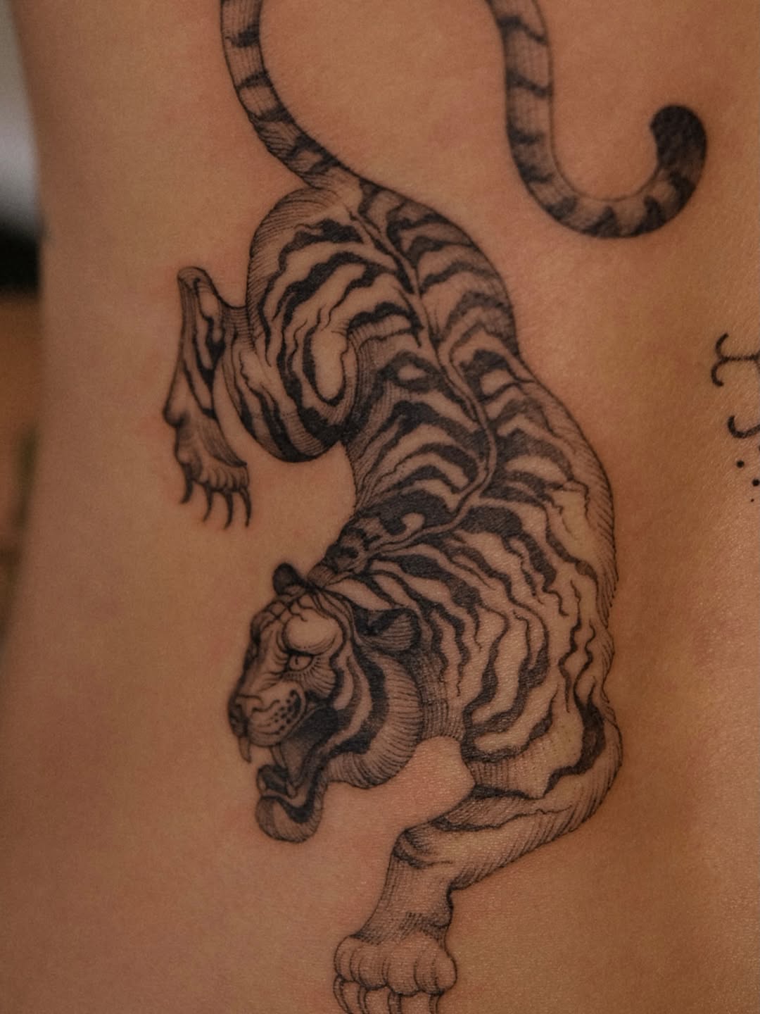 Tattoo by @yuyutattoo — black_and_grey, realism