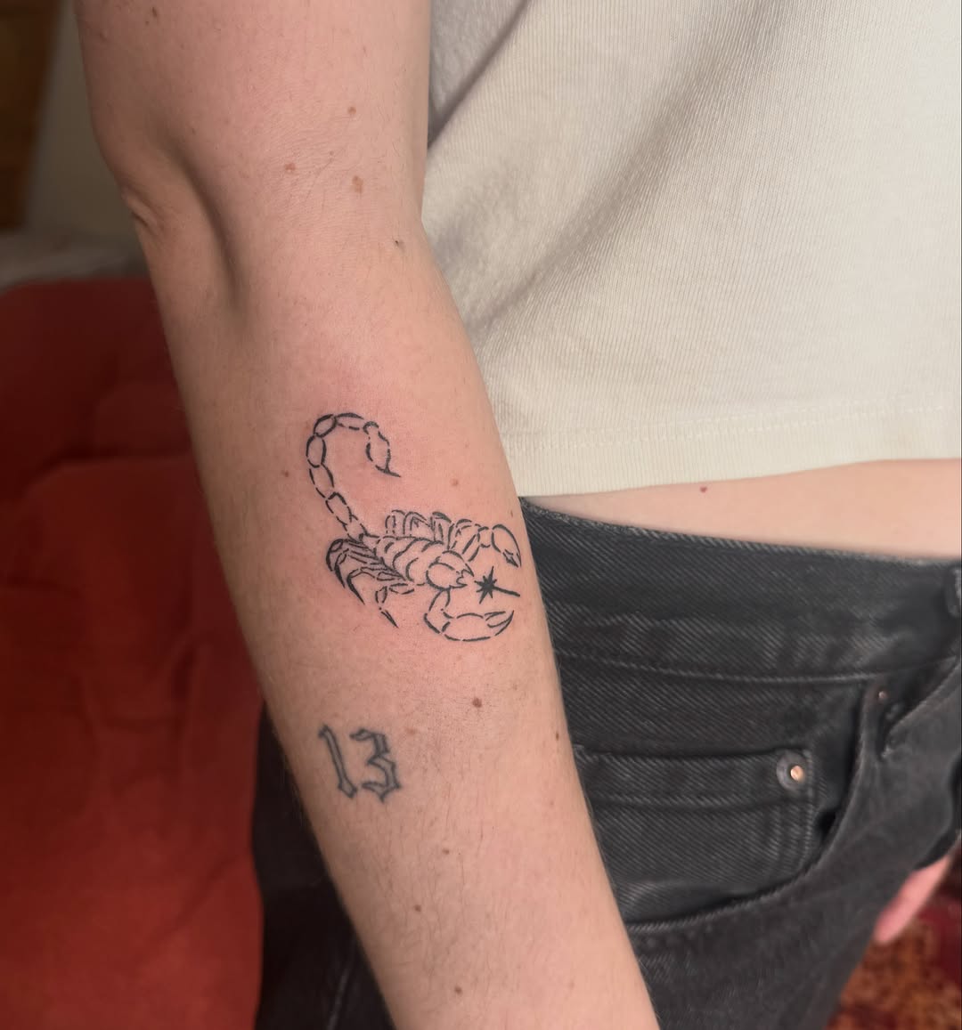 Tattoo by @mediumrare.aiff — fine_line