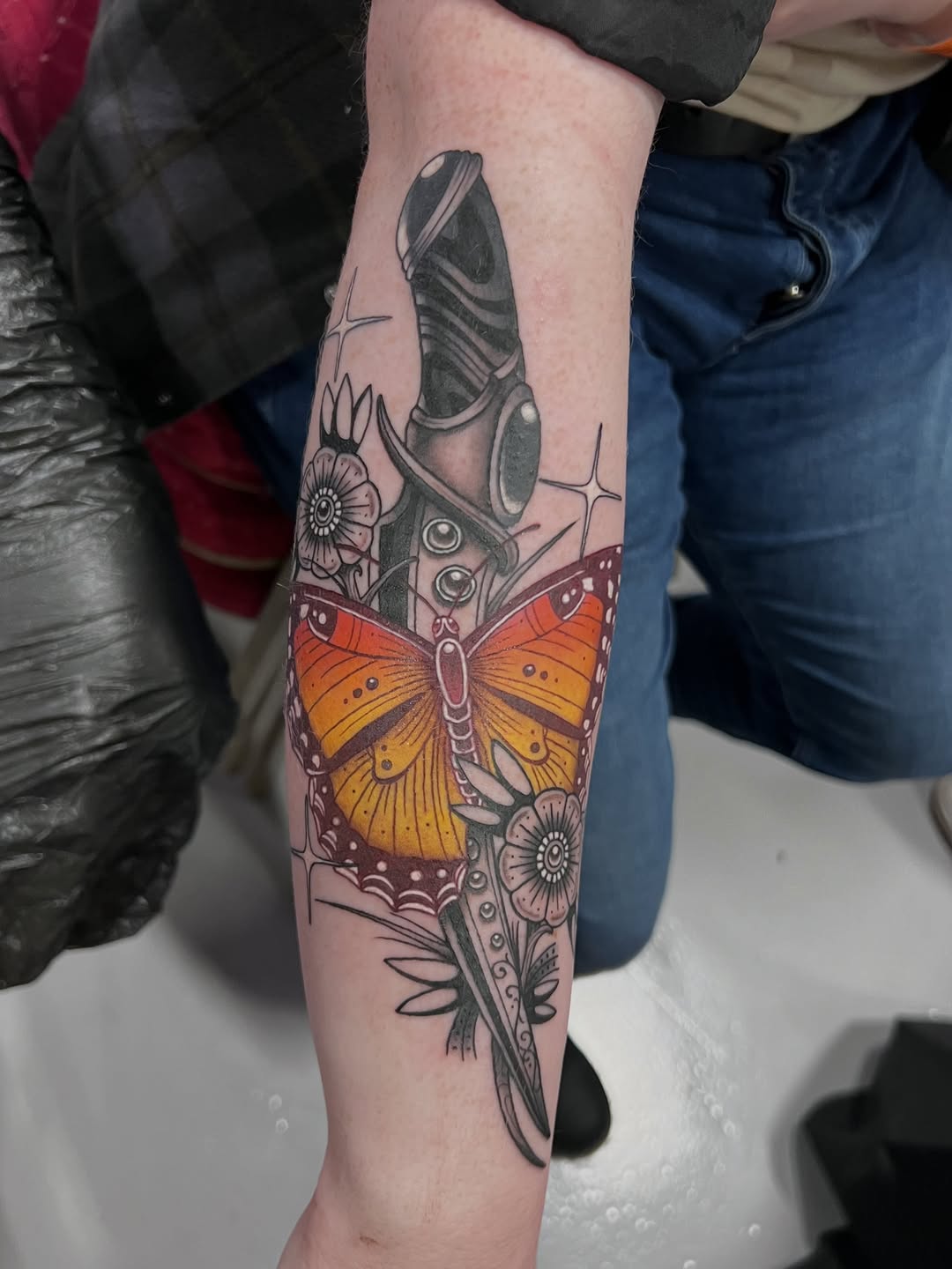 Tattoo by @yur.da.sells.blackwork — american_traditional, realism