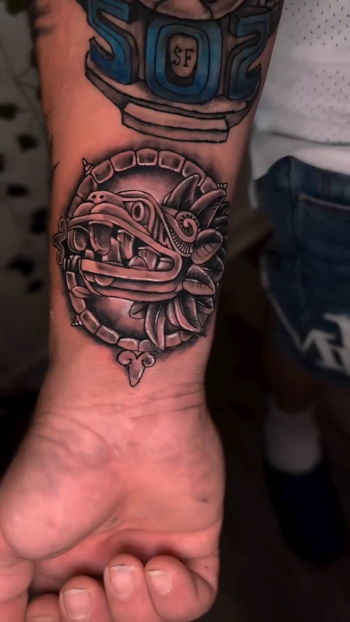 Tattoo by @echevarriatattoo — black_and_grey, realism