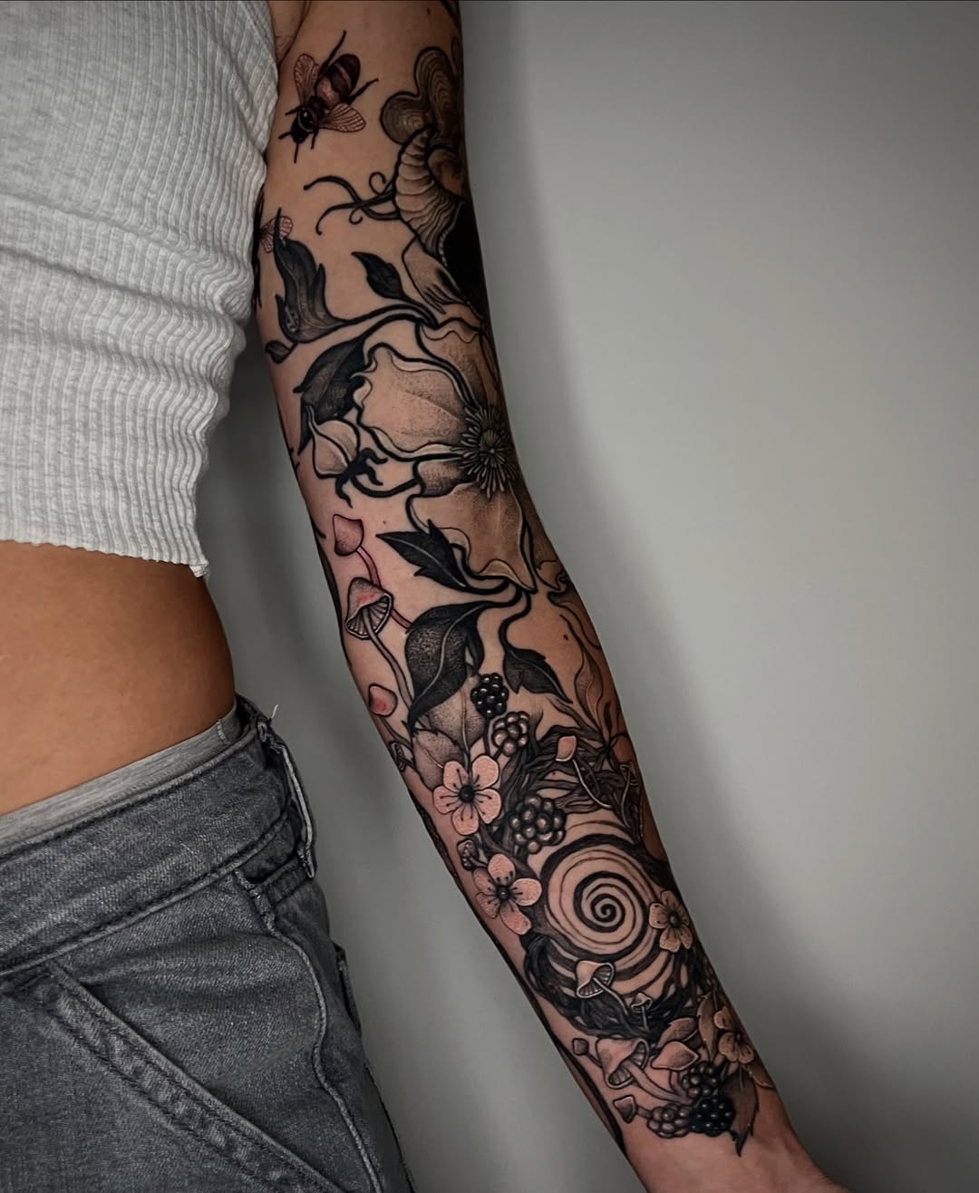 Tattoo by @patakota_ — black_and_grey, illustrative