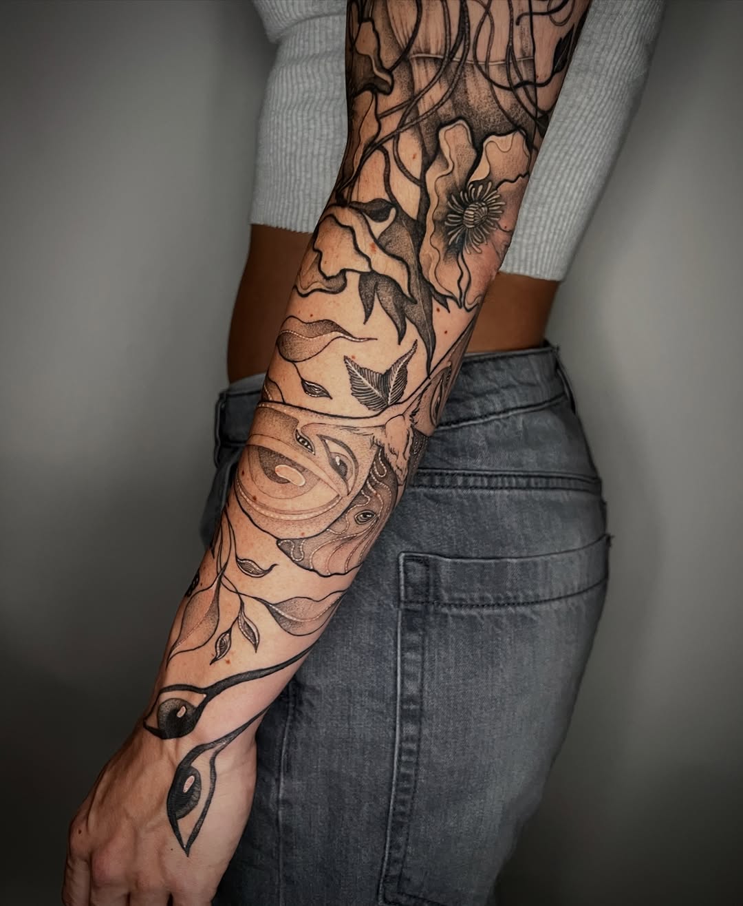 Tattoo by @patakota_ — black_and_grey, dotwork