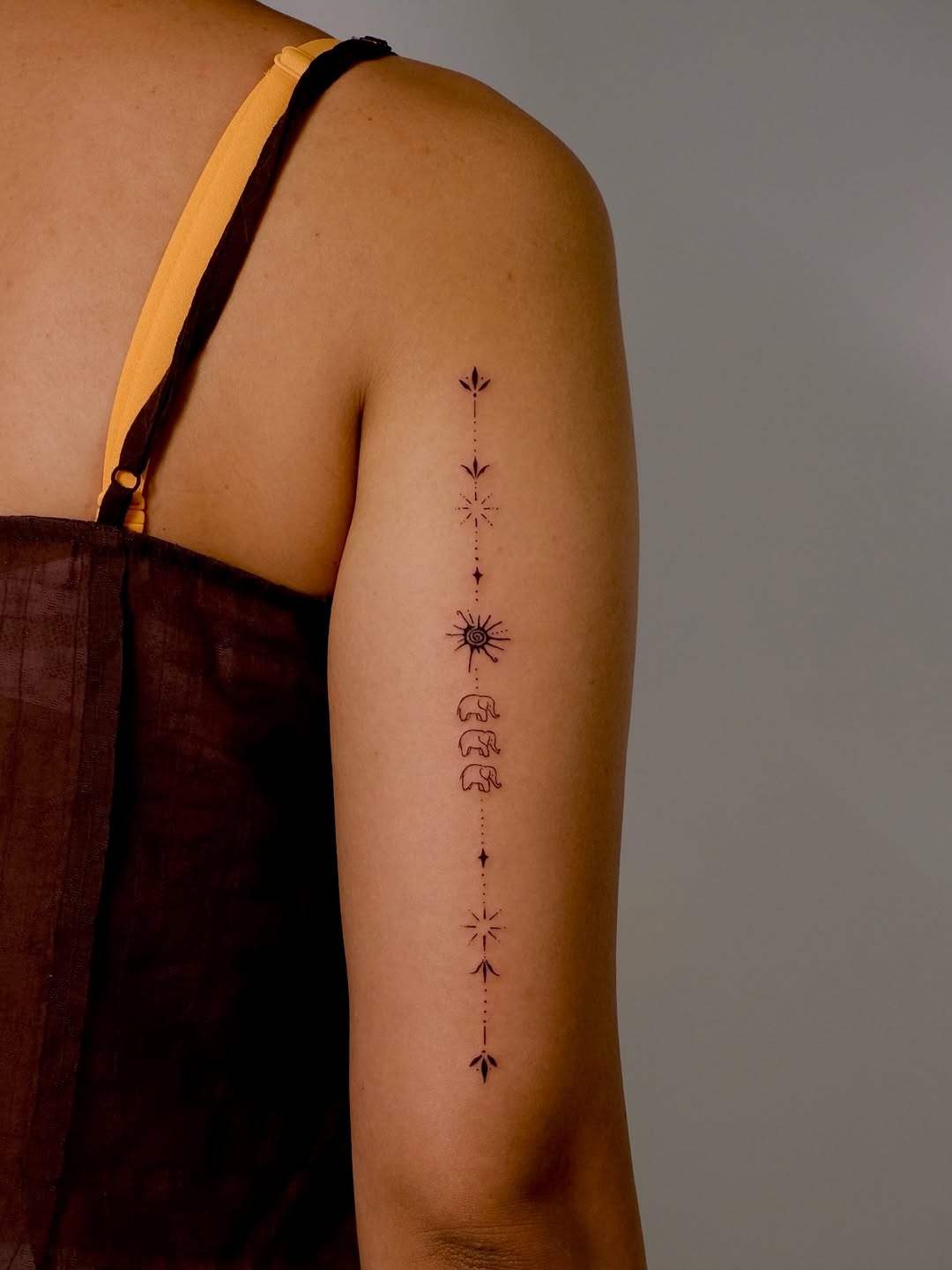 Tattoo by @seul.ttt — fine_line, minimalist