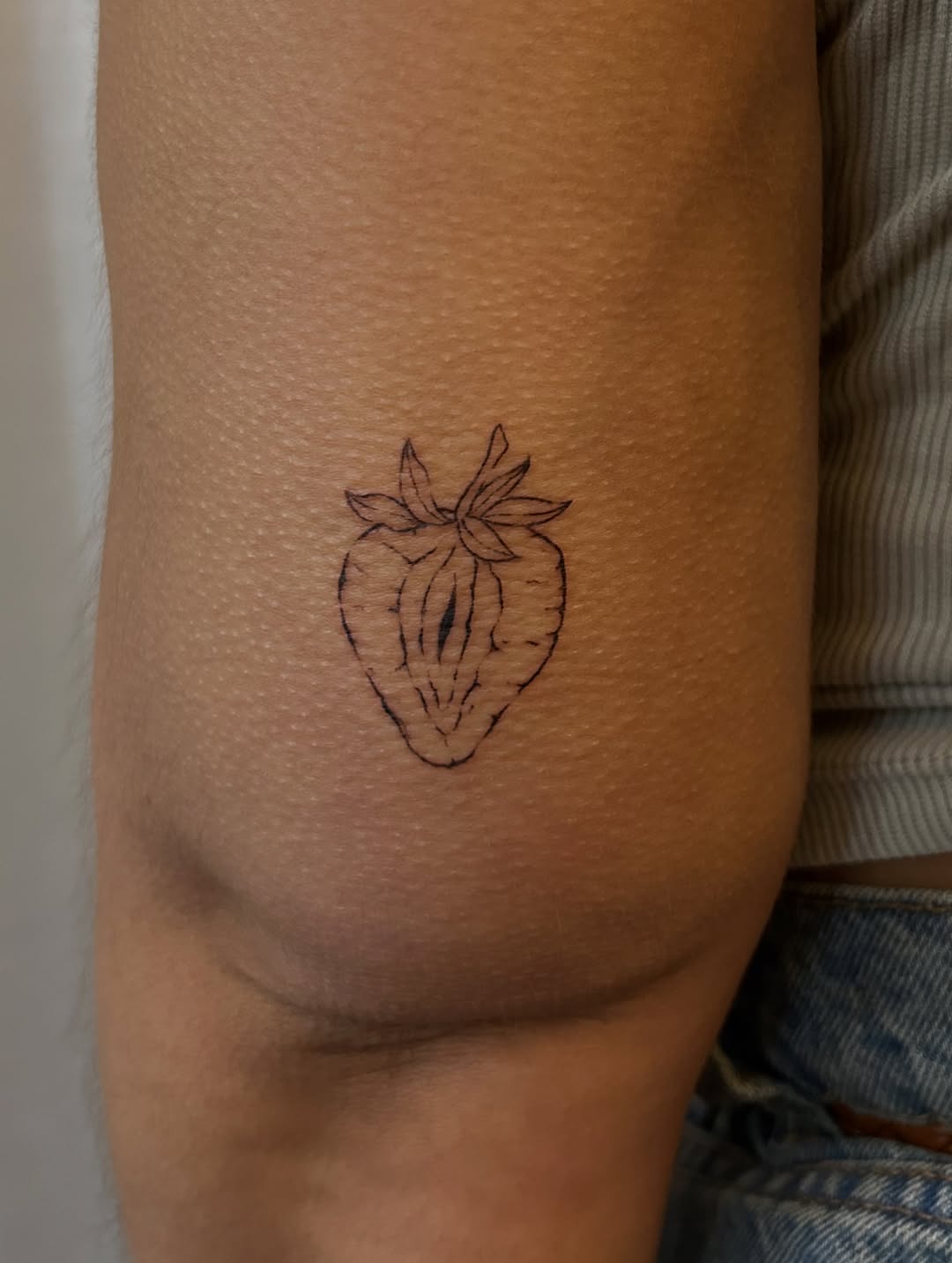 Tattoo by @emsky_ink โ fine_line