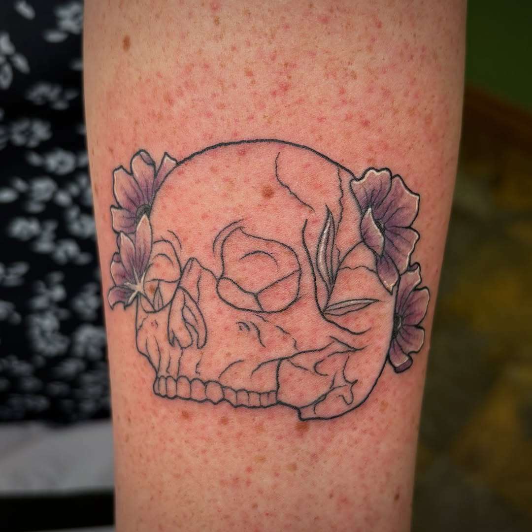 Tattoo by @aves_inks — fine_line, black_and_grey