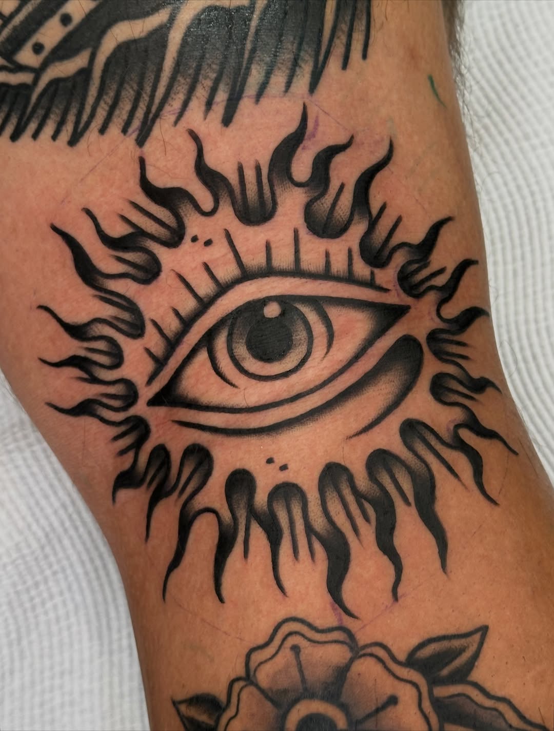 Tattoo by @koonta_tattoo — black_and_grey, blackwork