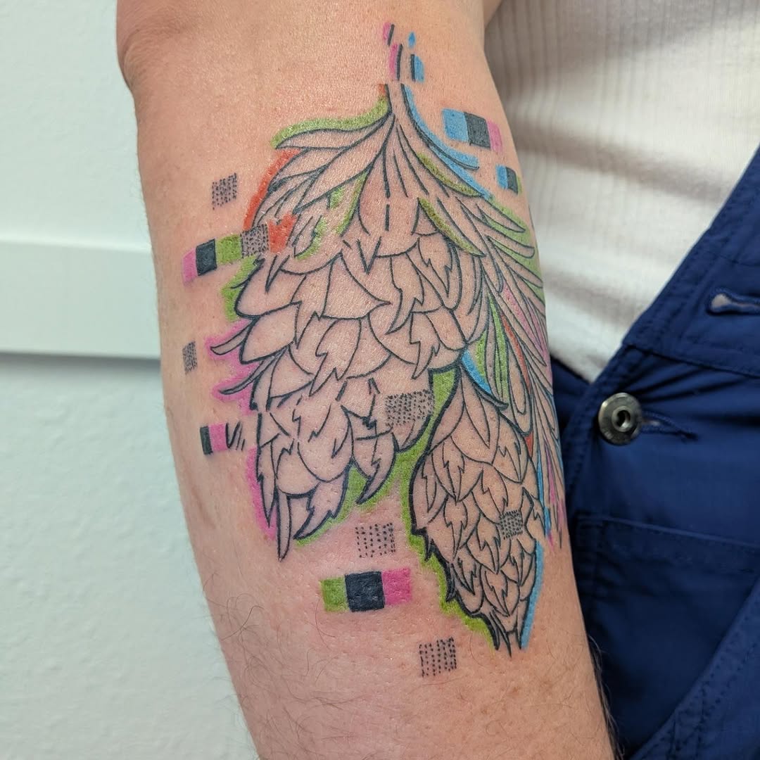 Tattoo by @fernewt — fine_line, geometric