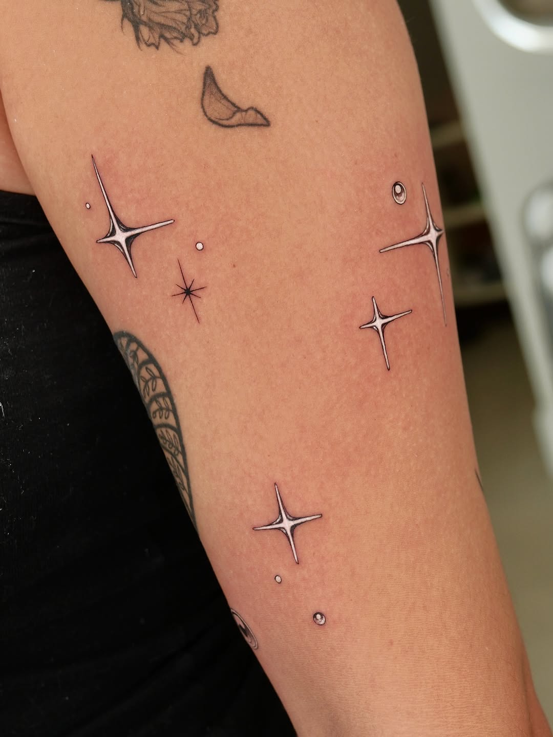 Tattoo by @pobitattoo — fine_line, minimalist