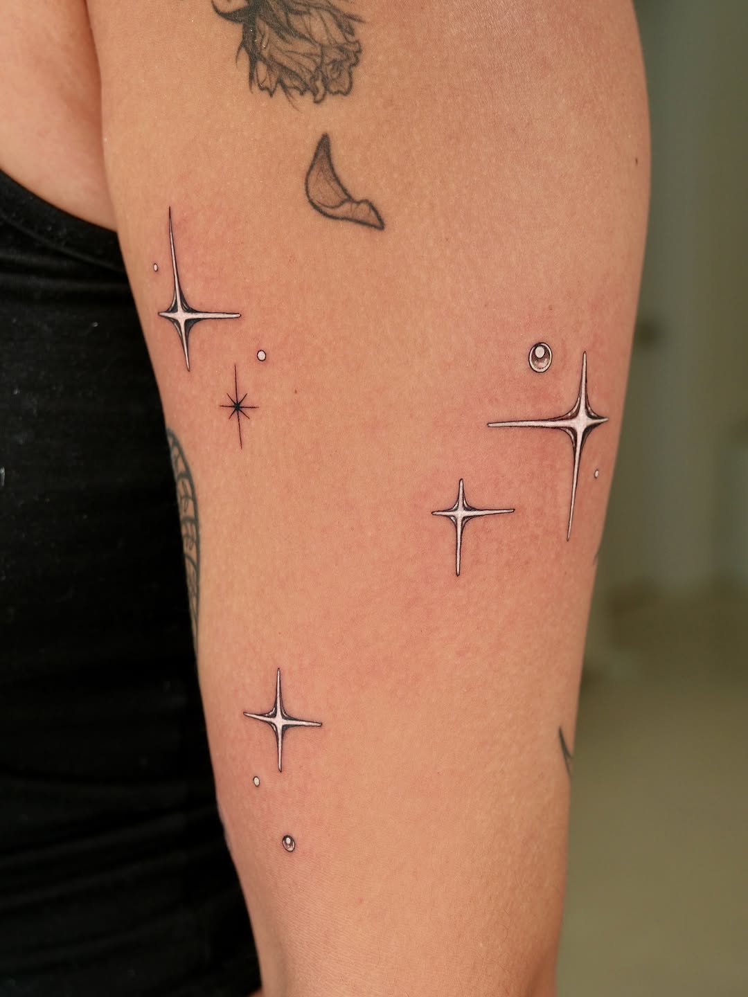 Tattoo by @pobitattoo — fine_line, minimalist