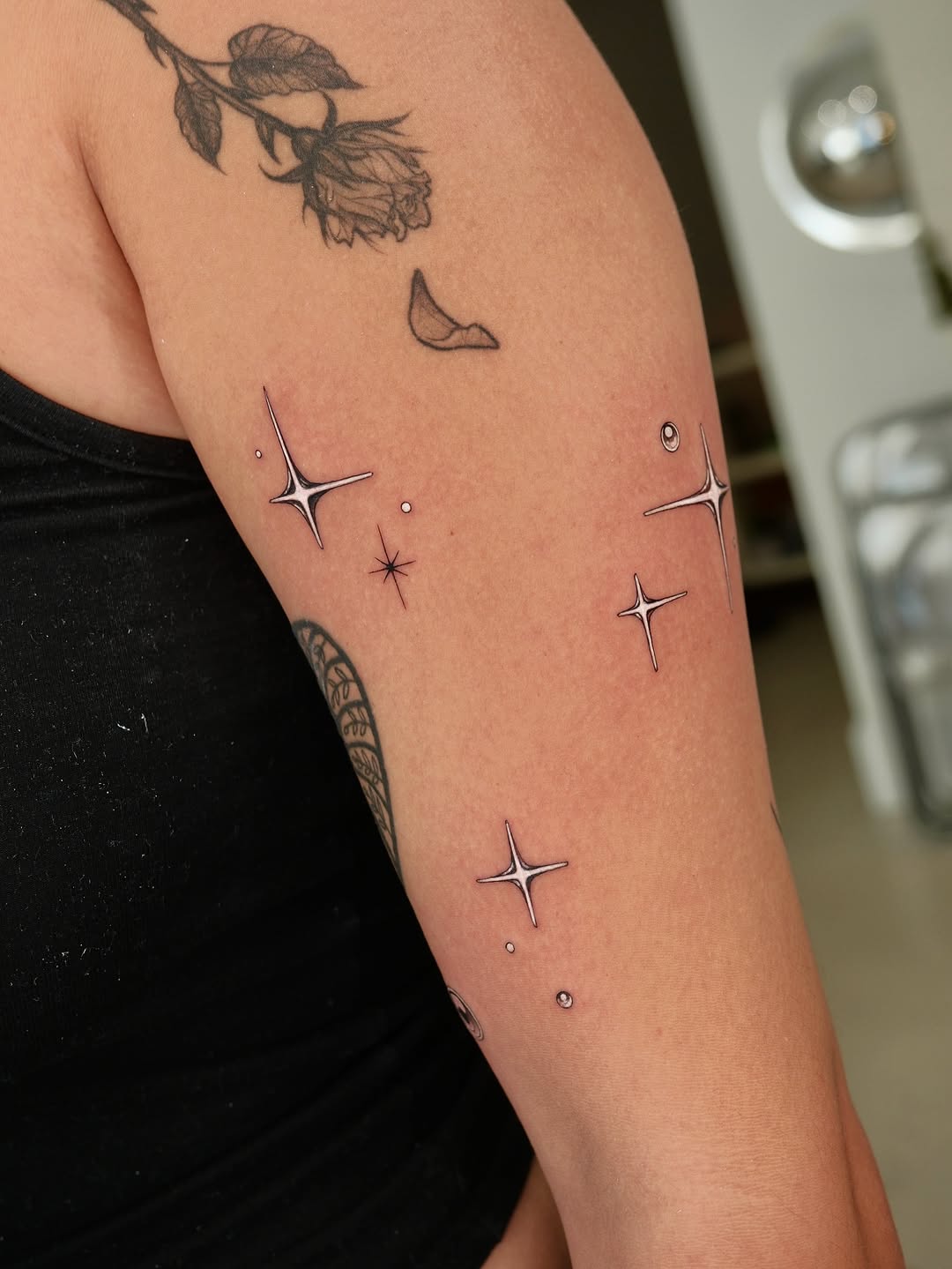 Tattoo by @pobitattoo — fine_line, minimalist