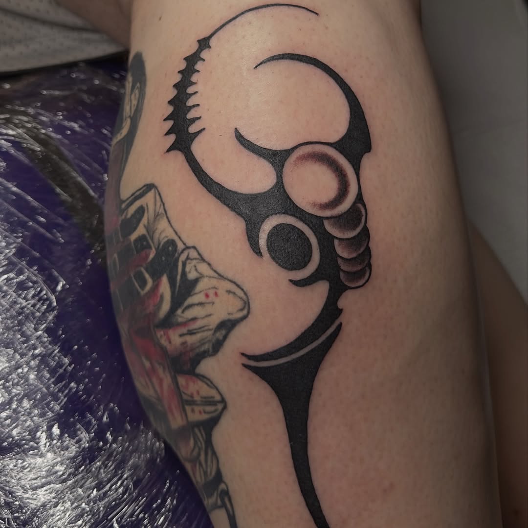 Tattoo by @purplesticky — blackwork, geometric