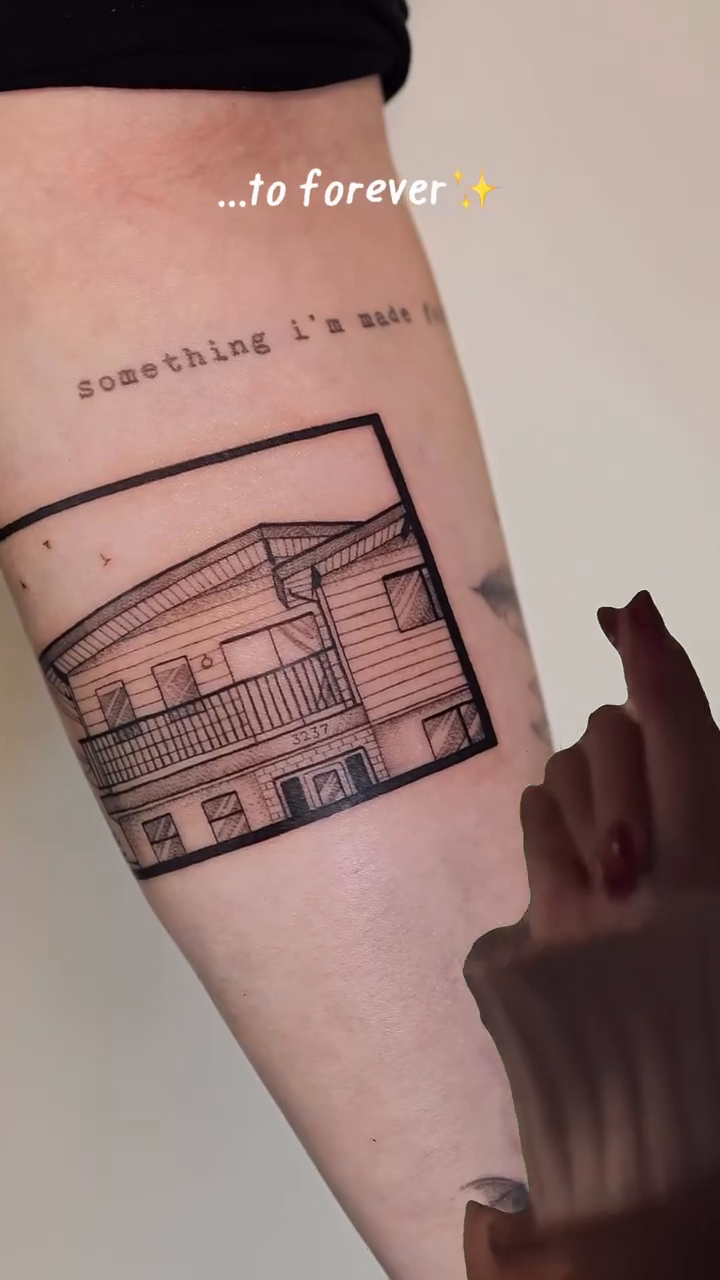 Tattoo by @yulight_tattoo โ fine_line