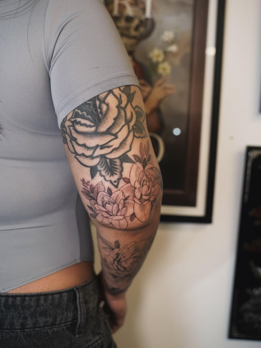 Tattoo by @emmaleetattoo — black_and_grey, fine_line