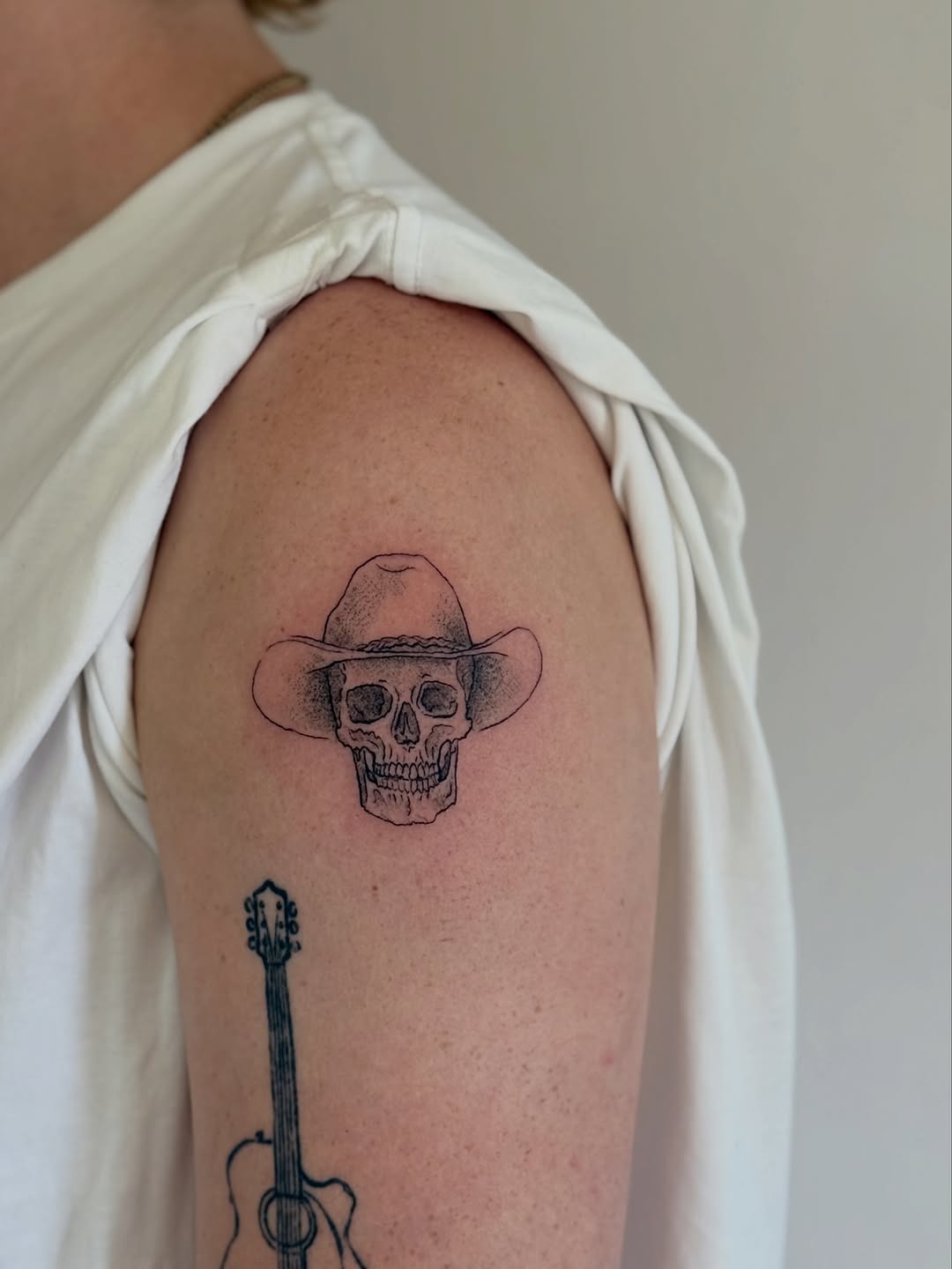 Tattoo by @tattoo.meg — fine_line, sketch