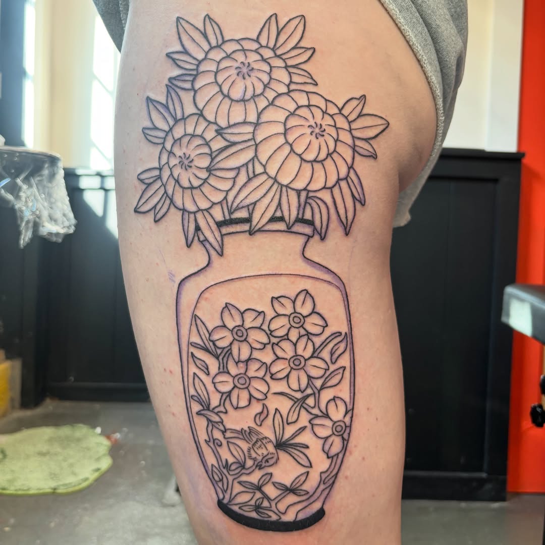 Tattoo by @manicpixietattoos — blackwork