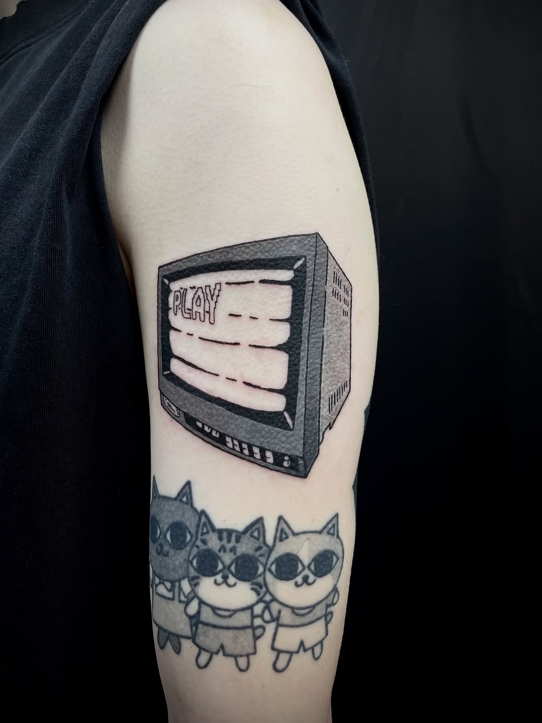 Tattoo by @pls_tnx โ black_and_grey, illustrative