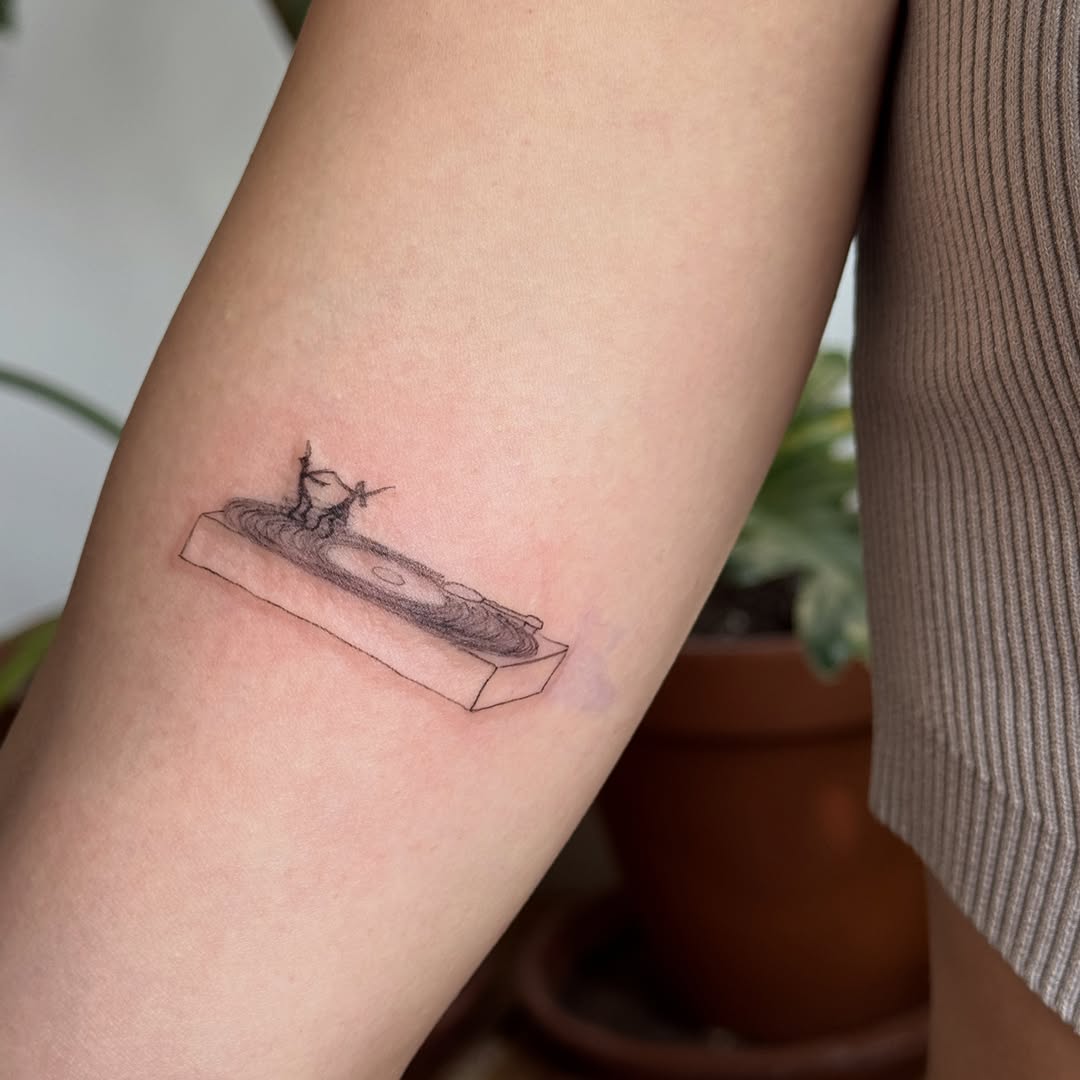 Tattoo by @babyjab_tattoo — fine_line, sketch