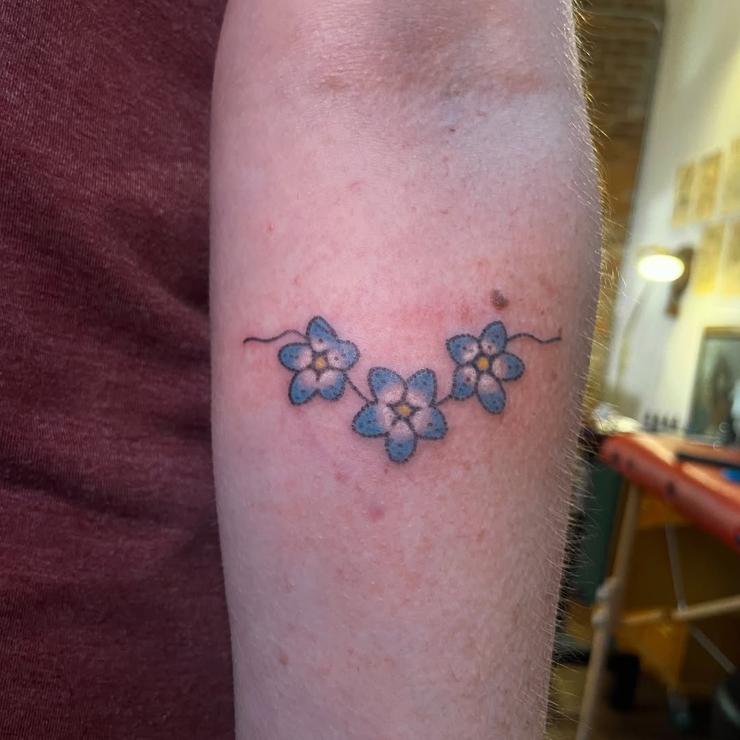 Tattoo by @roepoke — fine_line