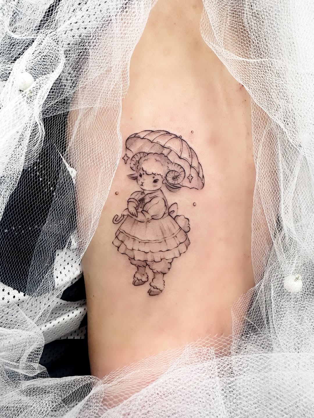 Tattoo by @yumee.ink — fine_line, illustrative