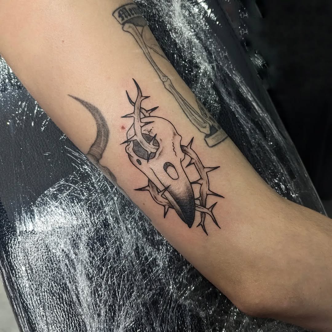 Tattoo by @elstattoos — black_and_grey, dark_realism