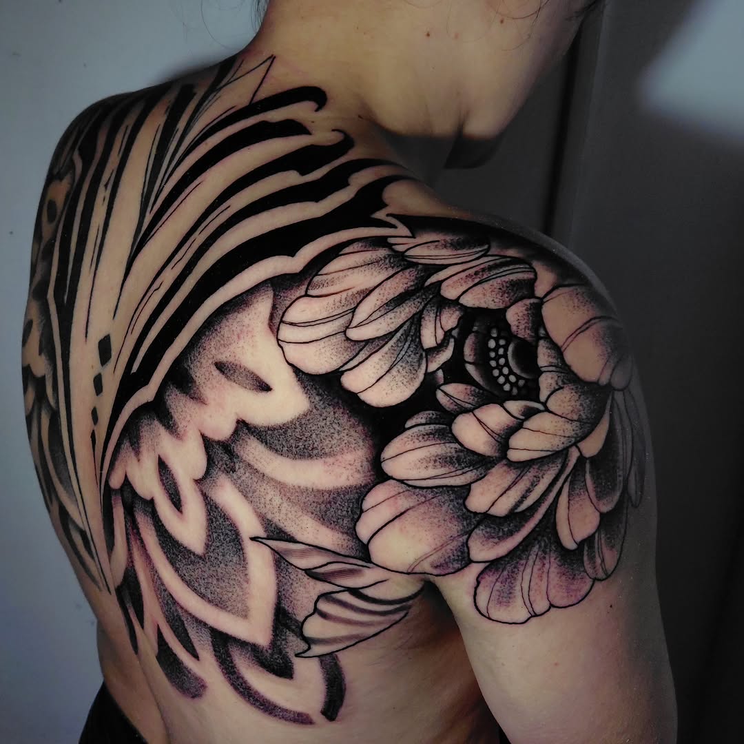 Tattoo by @issa.tatts — japanese_irezumi, black_and_grey