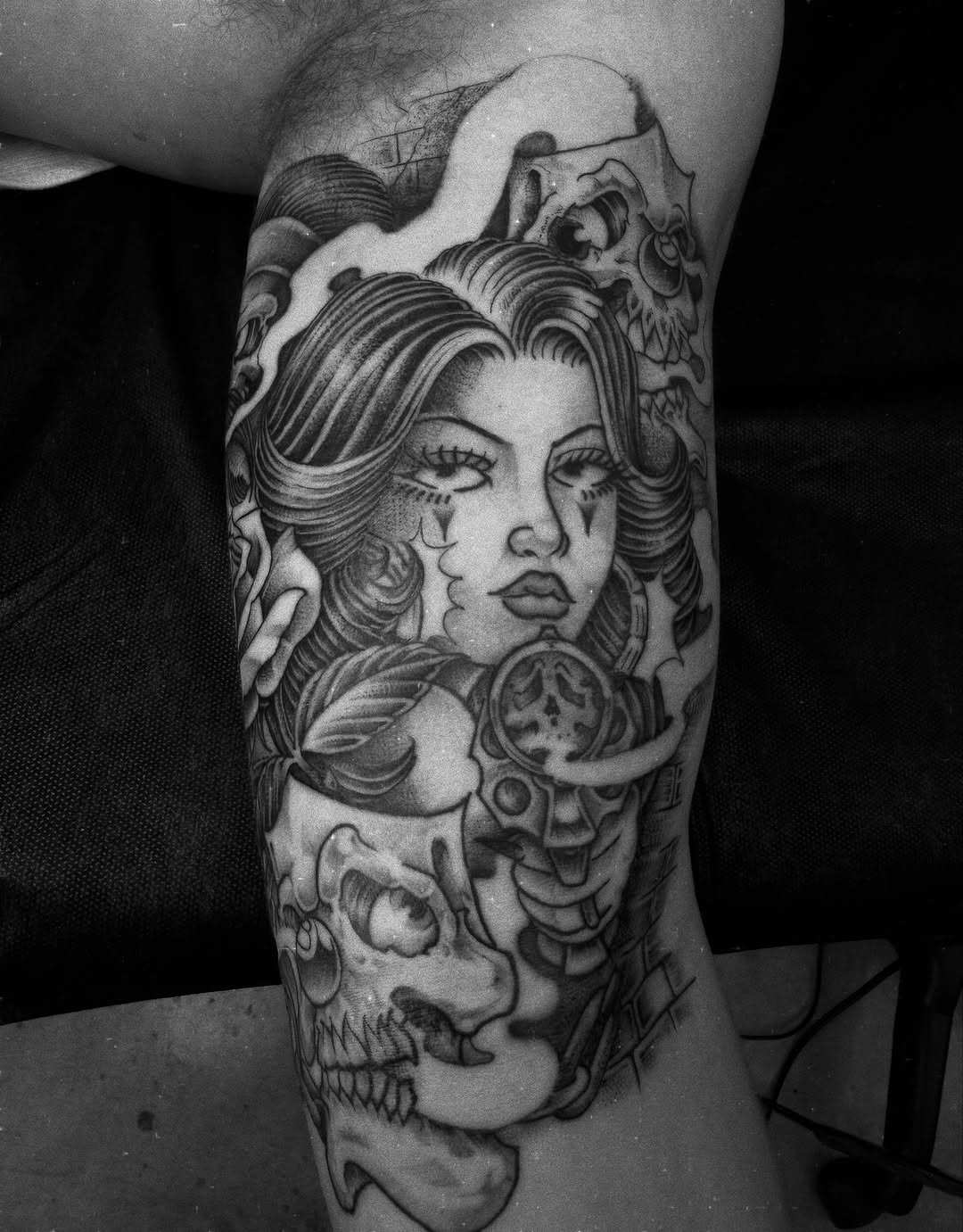 Tattoo by @que.sera8 β american_traditional, black_and_grey