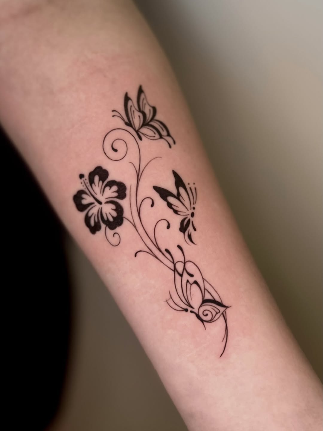 Tattoo by @bycristaliana — fine_line