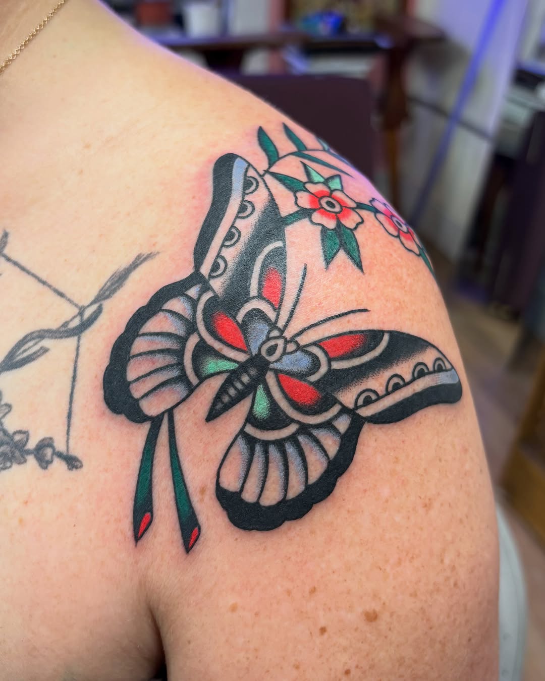 Tattoo by @homesicktat2 — american_traditional