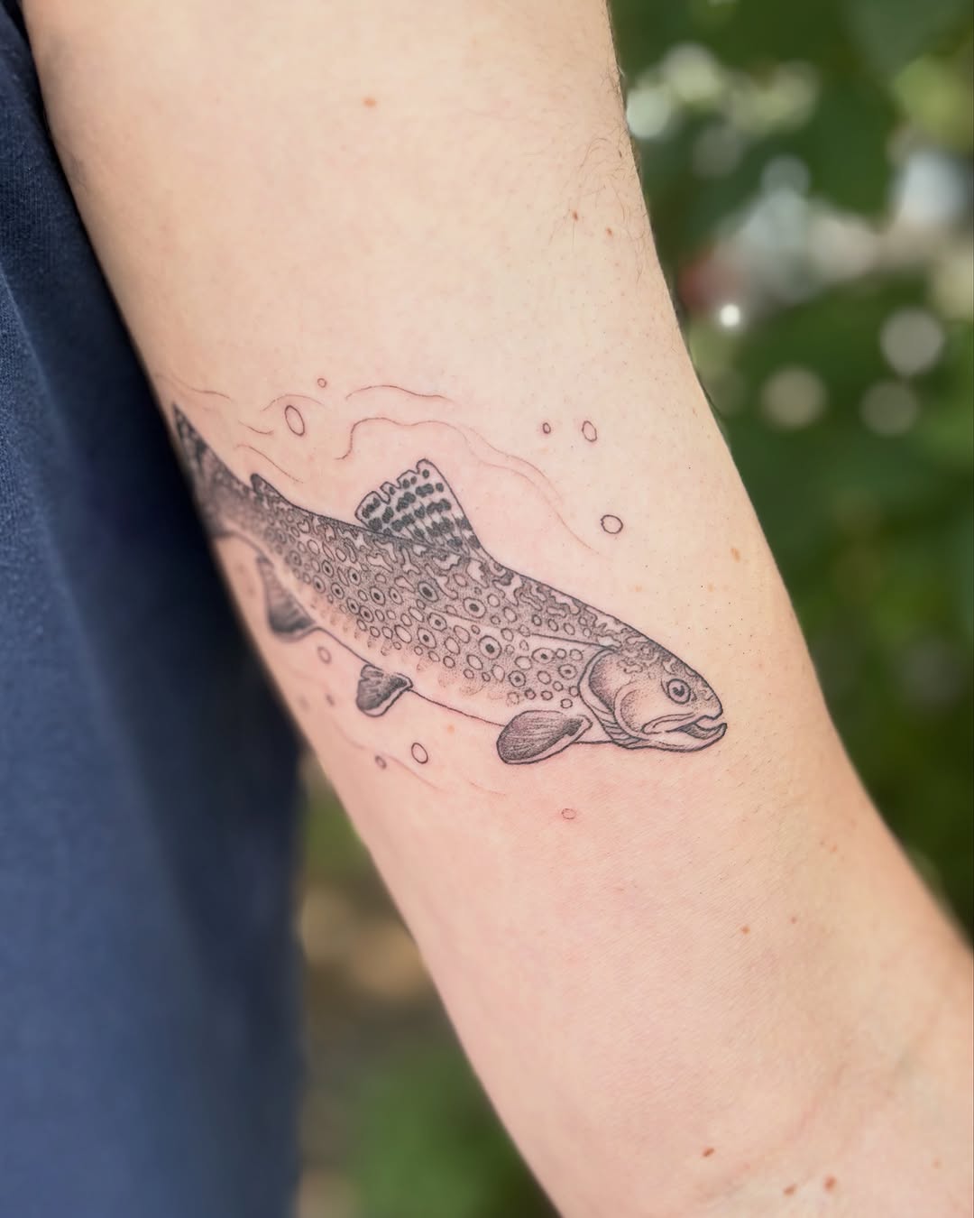 Tattoo by @siltyloamtattoo — fine_line, black_and_grey