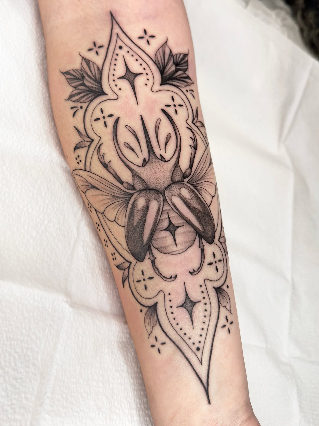 Tattoo by @jules.x.tattoo — black_and_grey, ornamental