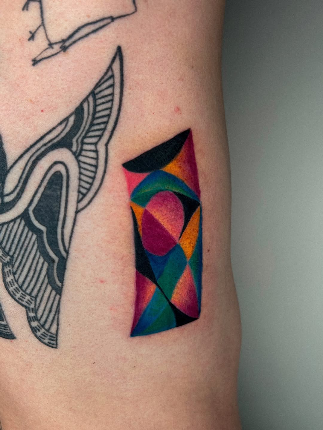 Tattoo by @juliatatua — geometric, trash_polka