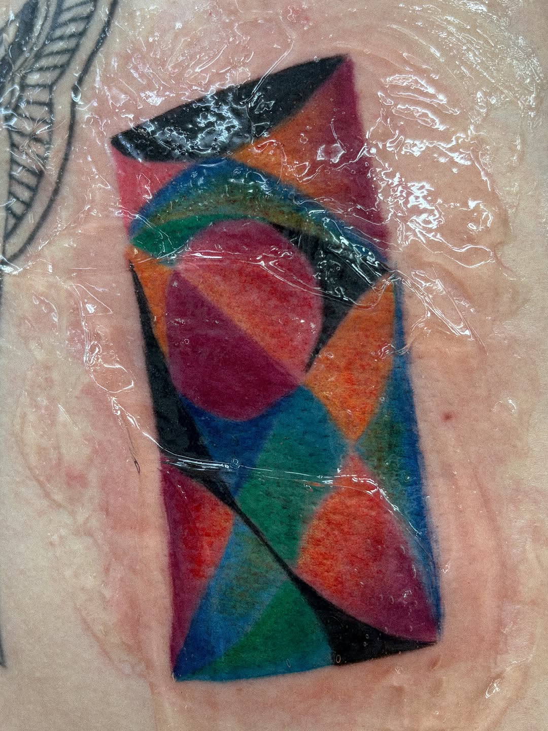 Tattoo by @juliatatua — geometric, trash_polka