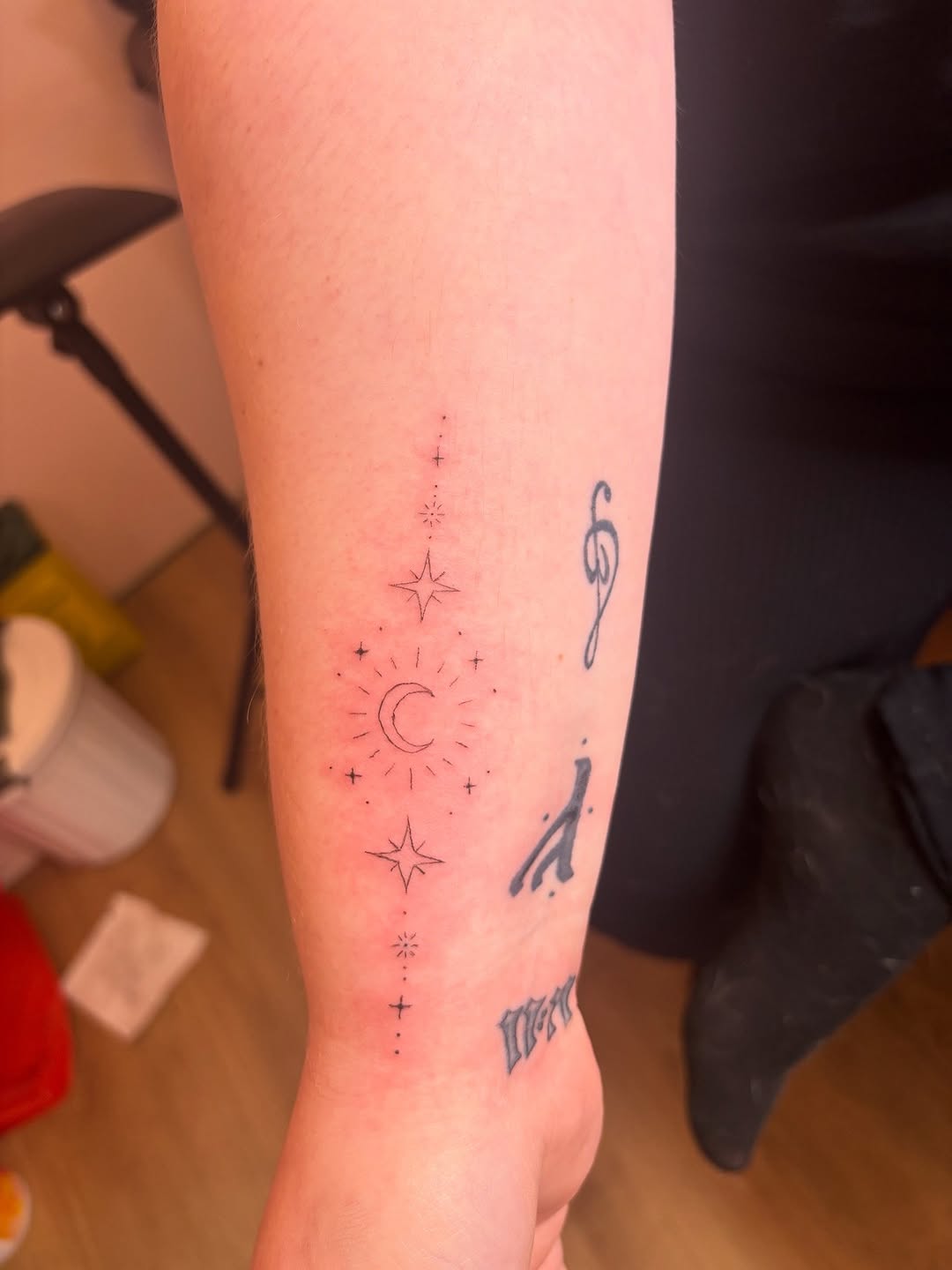Tattoo by @essentialinktattoos — fine_line, minimalist