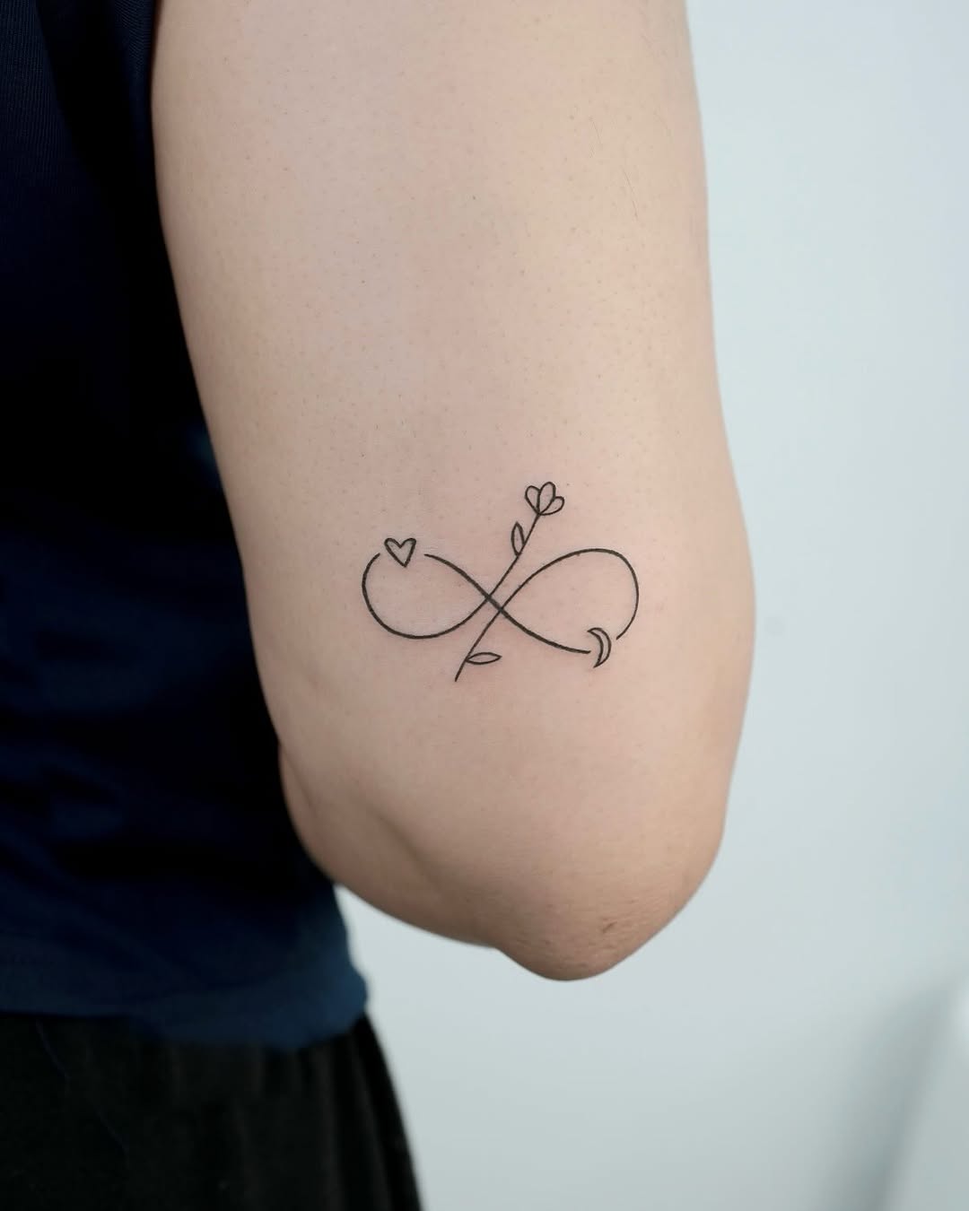 Tattoo by @ink.danu โ fine_line, minimalist
