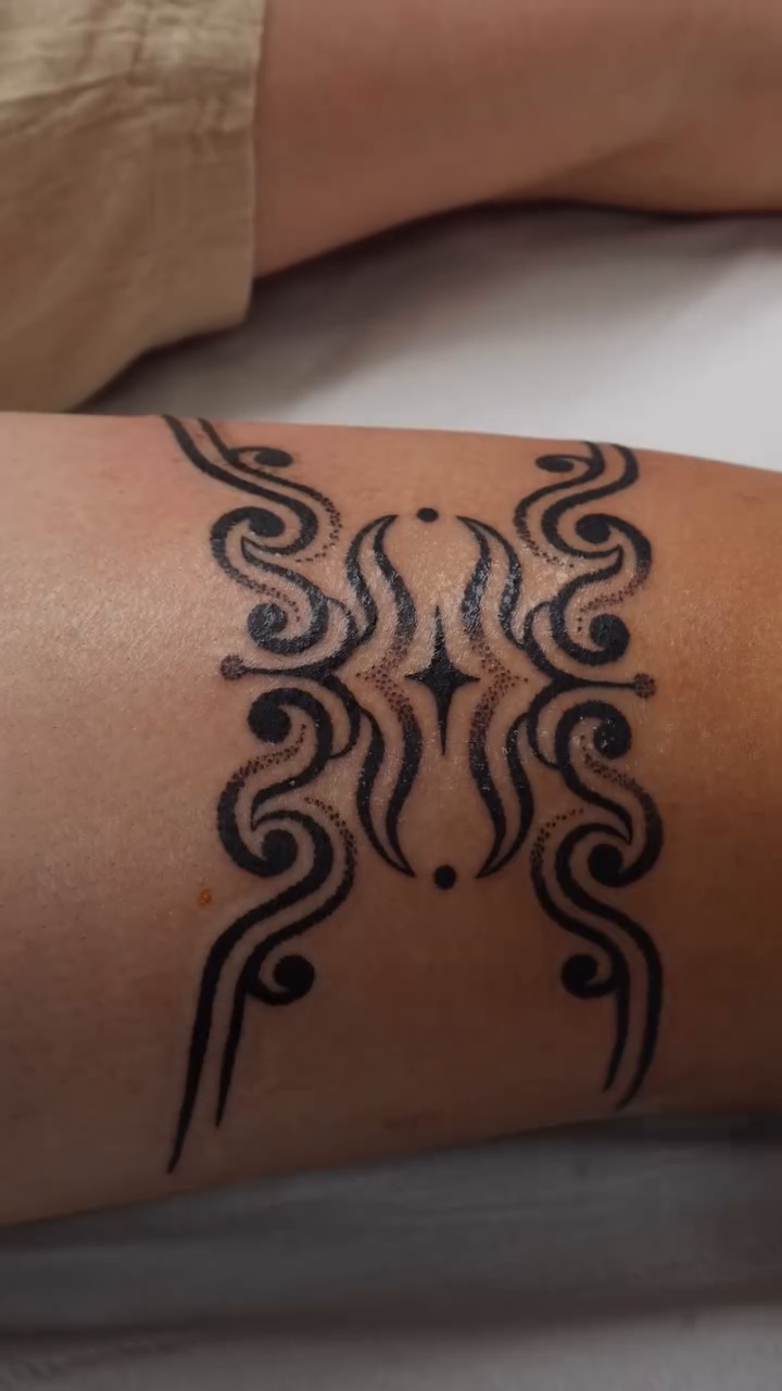 Tattoo by @ladybao.tattoo โ blackwork, geometric