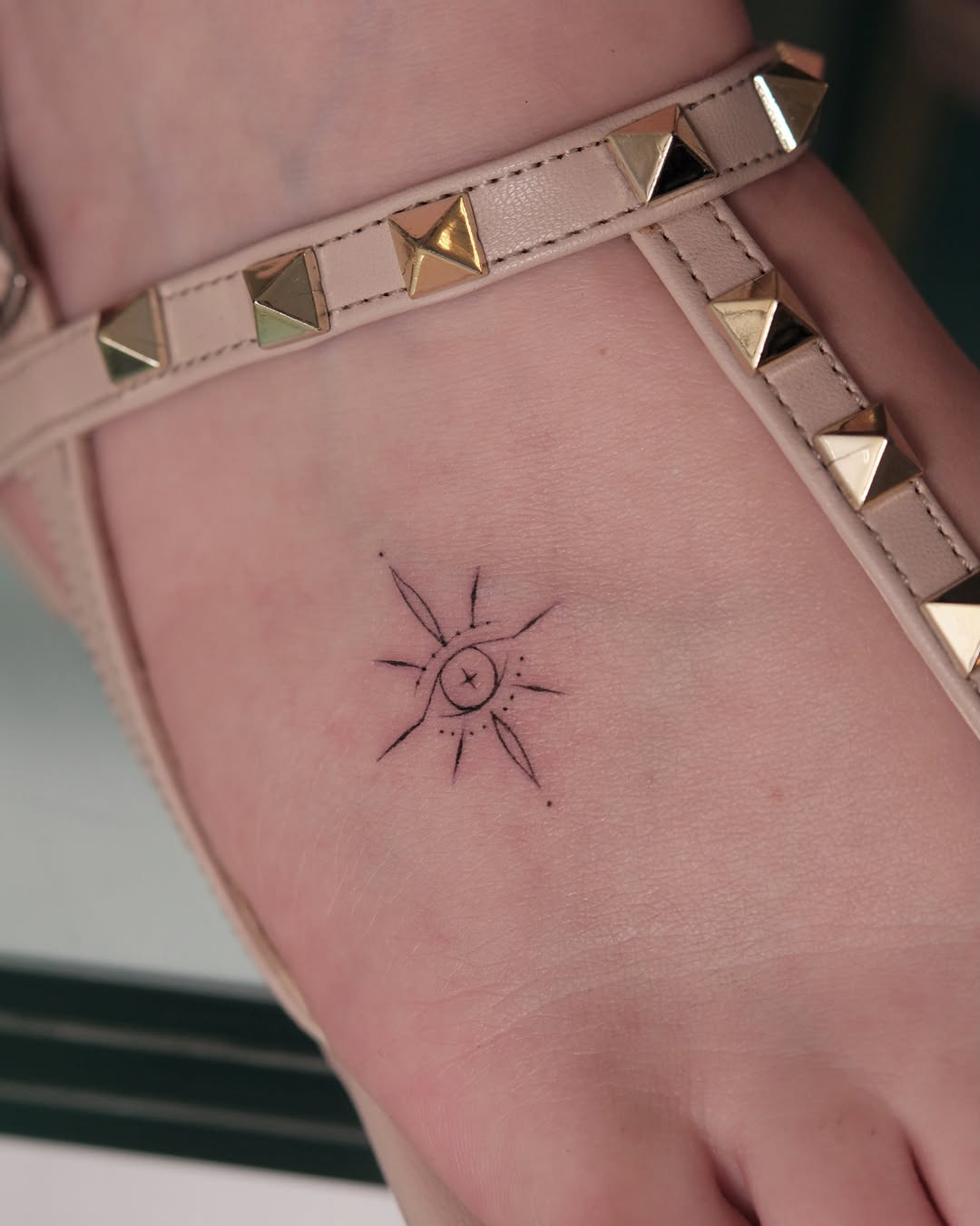 Tattoo by @goksu_ink — fine_line, minimalist