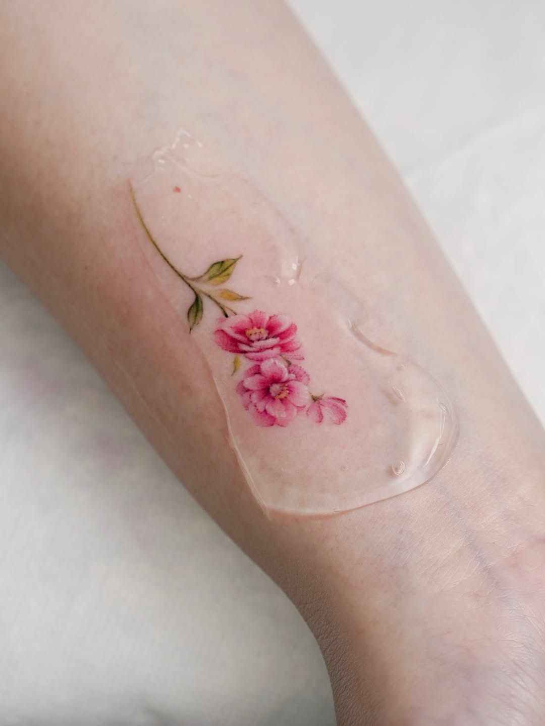Tattoo by @hye.artt β fine_line, watercolor