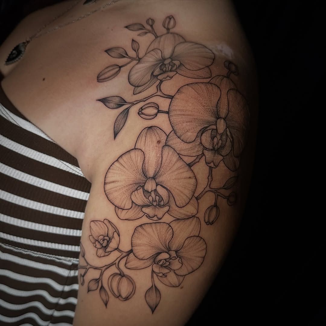 Tattoo by @inkedbysavanna — fine_line, black_and_grey