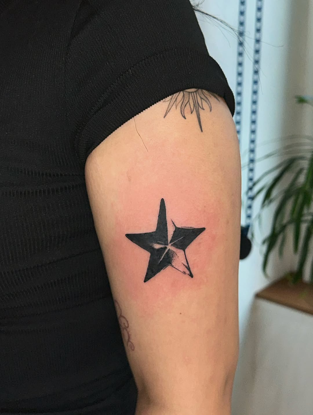 Tattoo by @kiijooya — blackwork