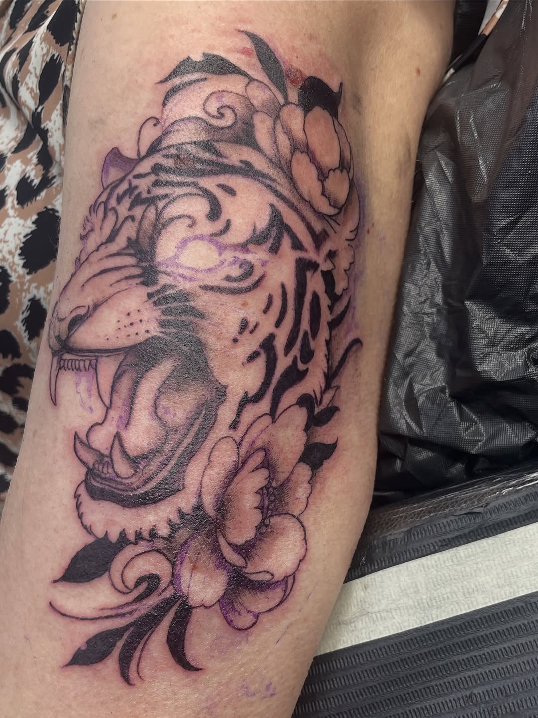 Tattoo by @amber_noir_tattoo โ black_and_grey, realism