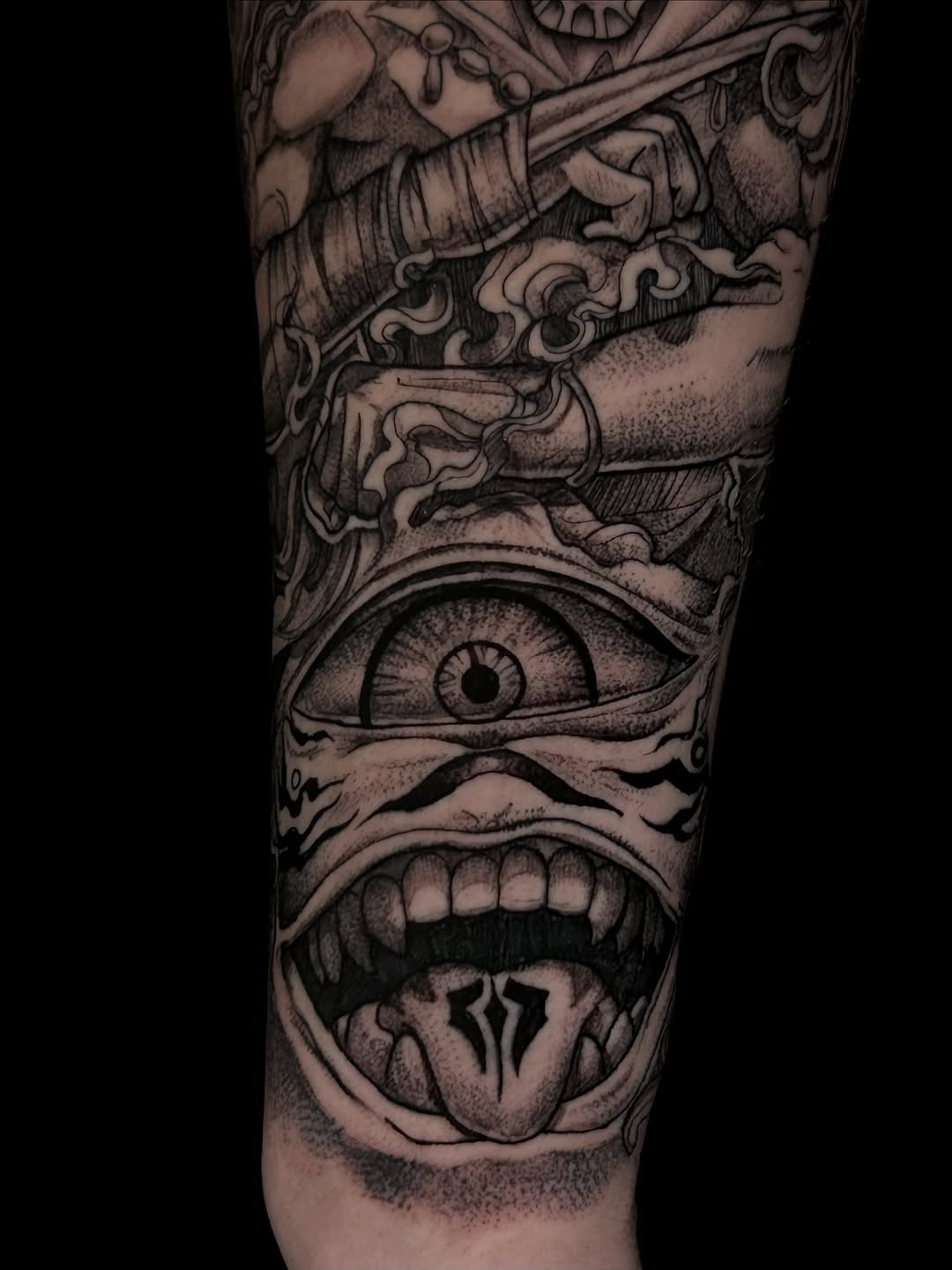 Tattoo by @la_diabhla — black_and_grey, realism