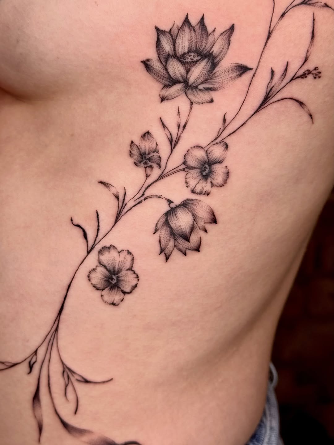 Tattoo by @passthesaltbitch โ fine_line, dotwork
