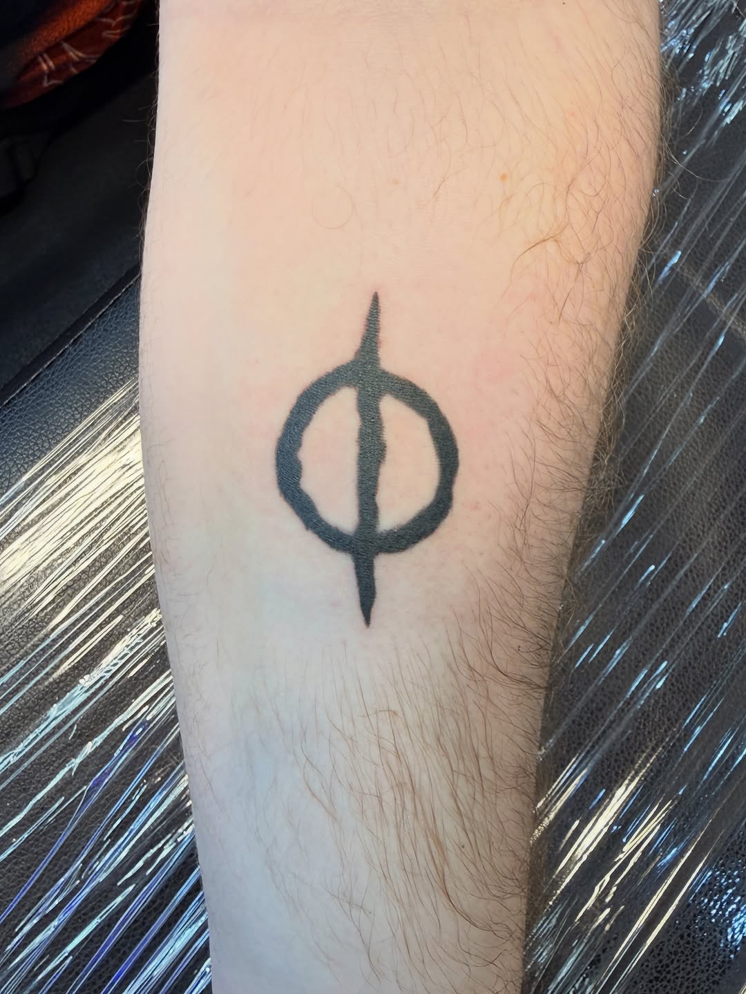 Tattoo by @vibe.ink90 โ blackwork